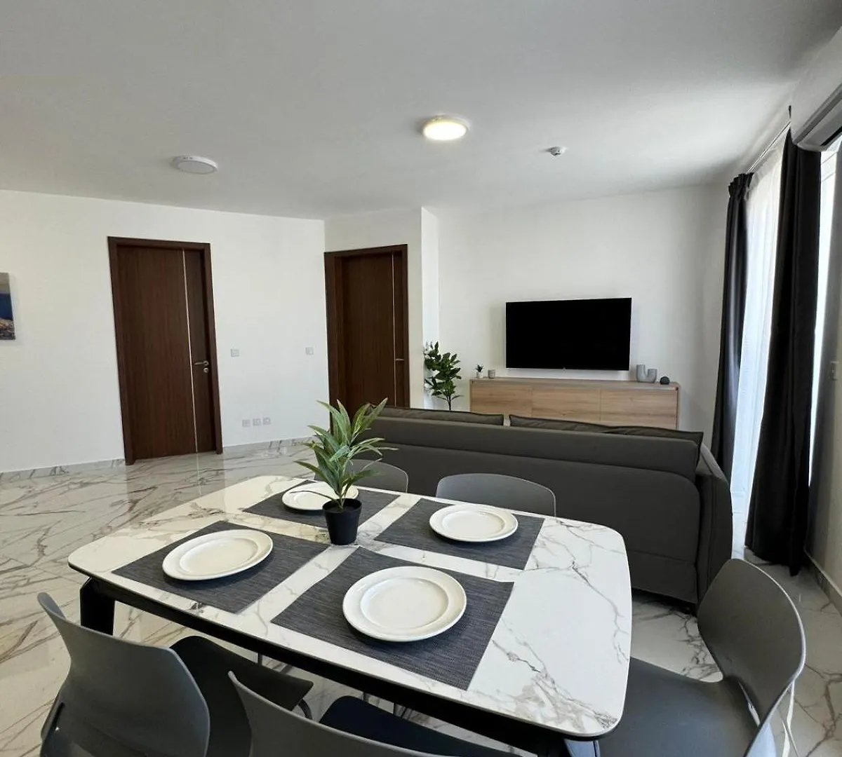 Spacious New 1 Bed With Balcony Qawra 0*,